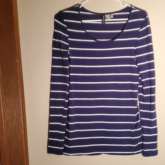 HM curve hugging navy&white stripe long sleeve top - Picture 4 of 4